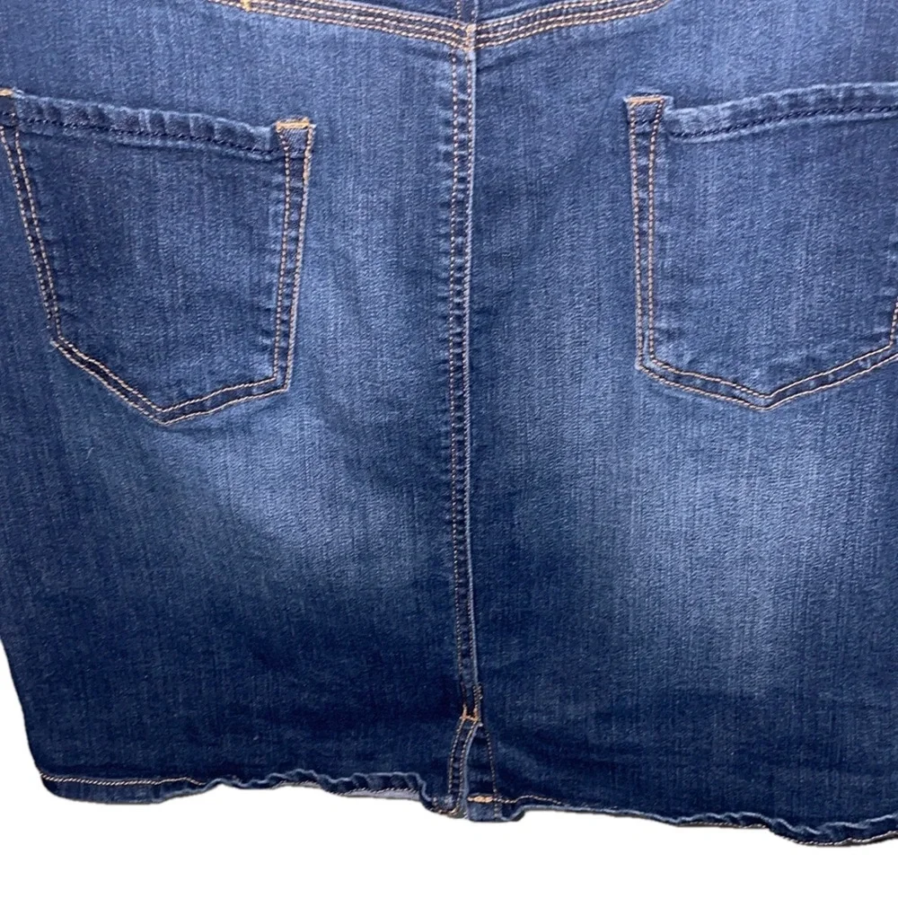 Code Bleu Jean Skirt Size 14 Mini Denim Stretch Dark Wash Flat Front Pockets